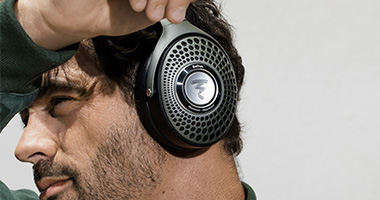 Bathys: the Bluetooth® ANC 
hi-fi headphones from Focal!